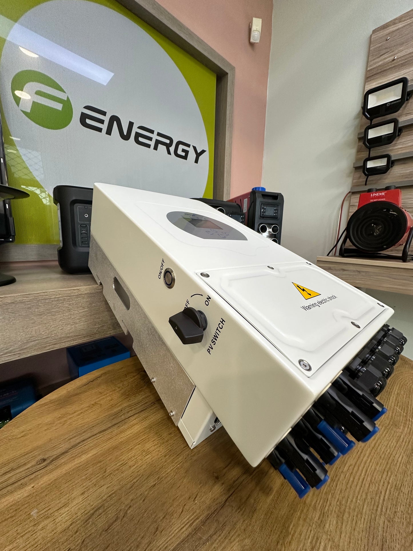 Deye SUN-8K-SG05LP1-EU-AM2-P 8kW - Μονοφασικός - Υβριδικός μετατροπέας χαμηλής τάσης