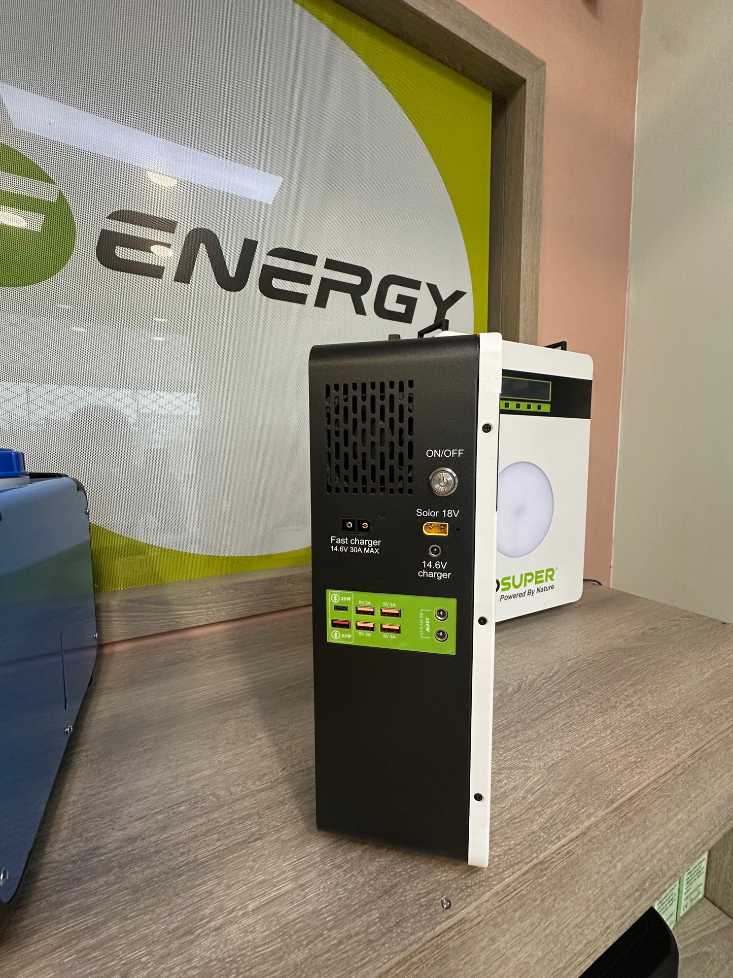 Φορητός Σταθμός Ενέργειας GDSUPER GD-600W 640Wh