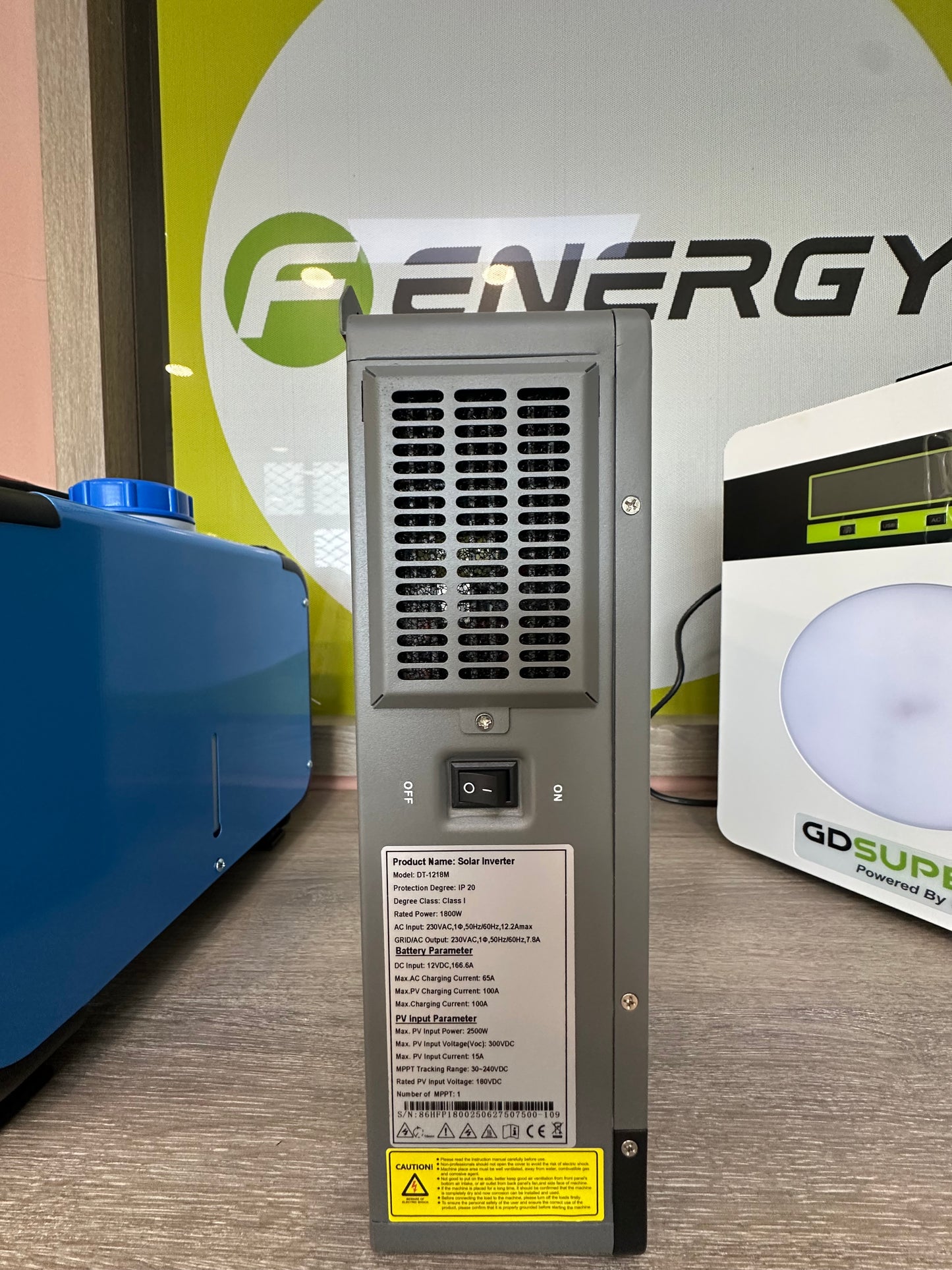 Υβριδικός ηλιακός μετατροπέας